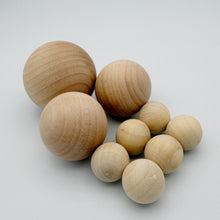 Load image into Gallery viewer, Small Wooden Balls 12pcs Unfinished DIY Set