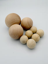 Load image into Gallery viewer, Large Wooden Balls 6pcs Unfinished DIY Set
