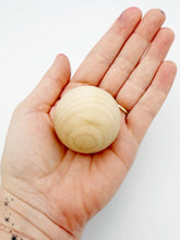 Load image into Gallery viewer, Large Wooden Balls 6pcs Unfinished DIY Set
