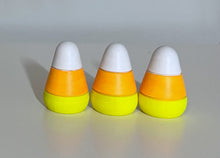 Load image into Gallery viewer, Mini wooden Candy Corn Set
